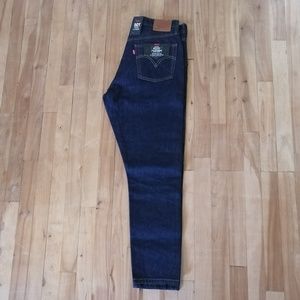 NEW! Dark Wash 501 Skinny Levi's NWT